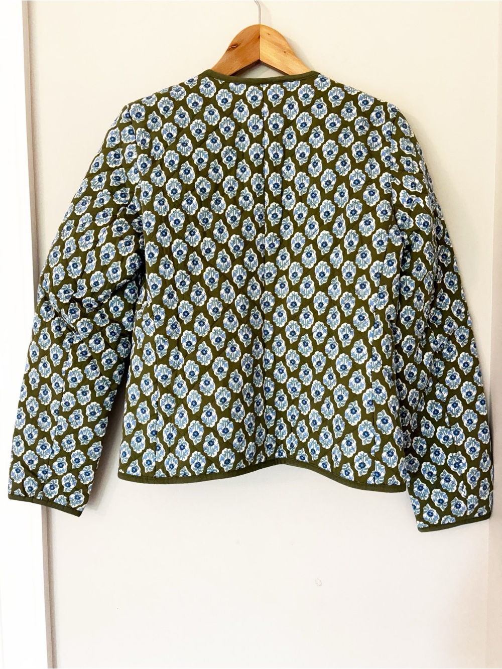 J.CREW Quilted Floral Button Jacket sz. S - Picture 6 of 6